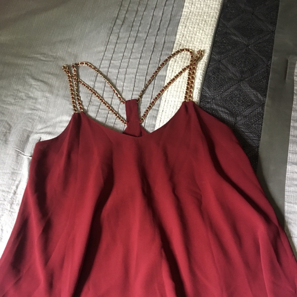 Burgundy blouse in great conditions